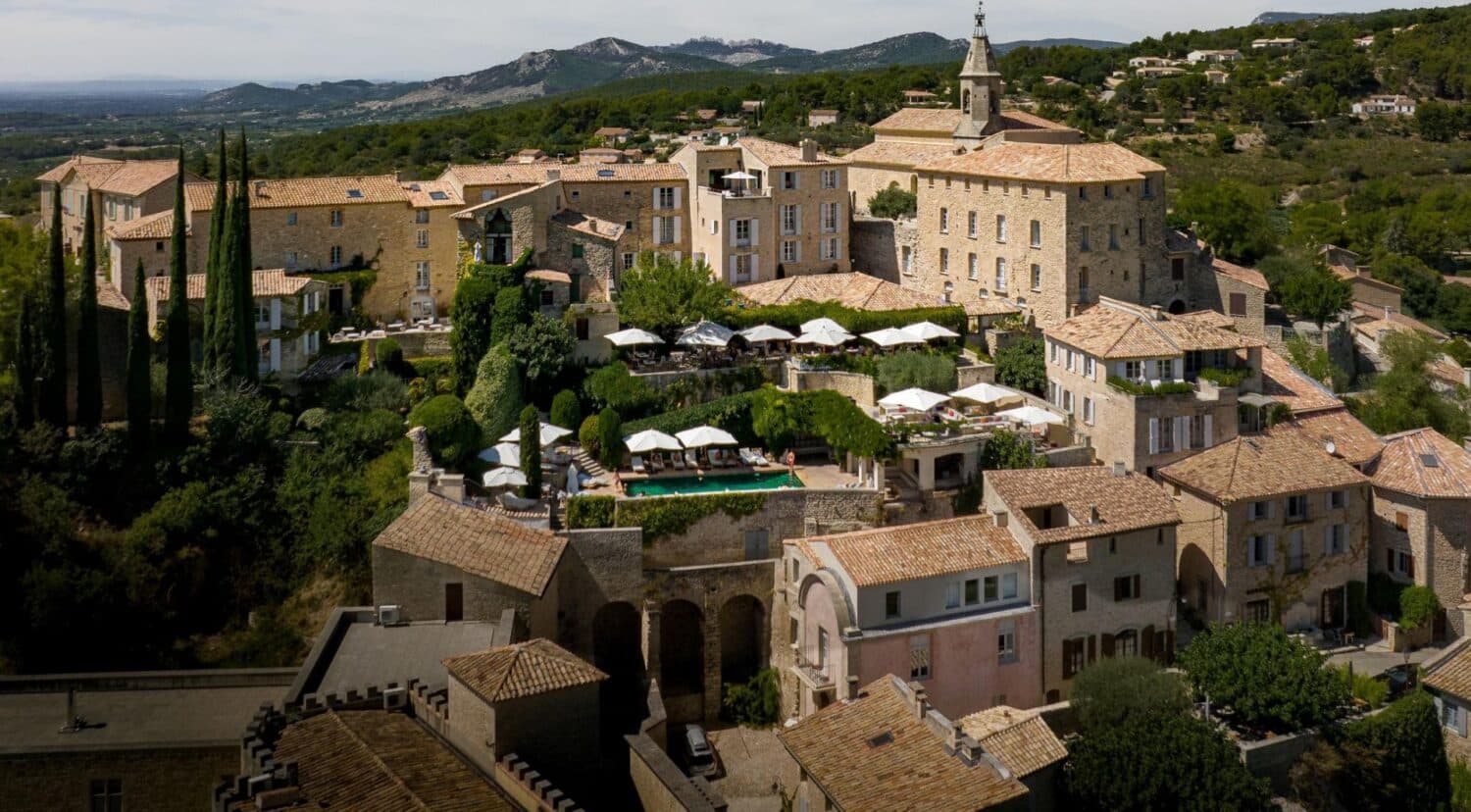 Village de Crillon le Brave