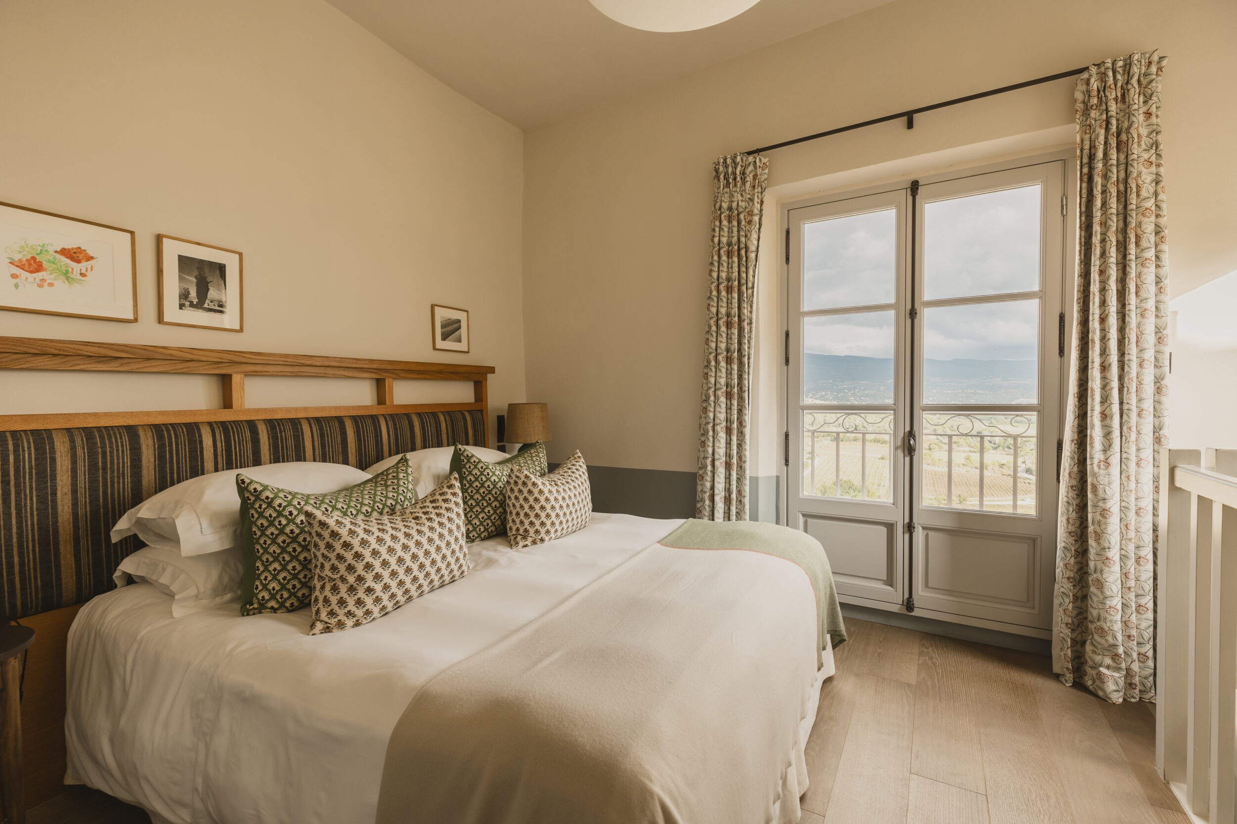 CrillonLeBrave-10_24-NolwennPernin-HD-Superior-Ventoux-Room