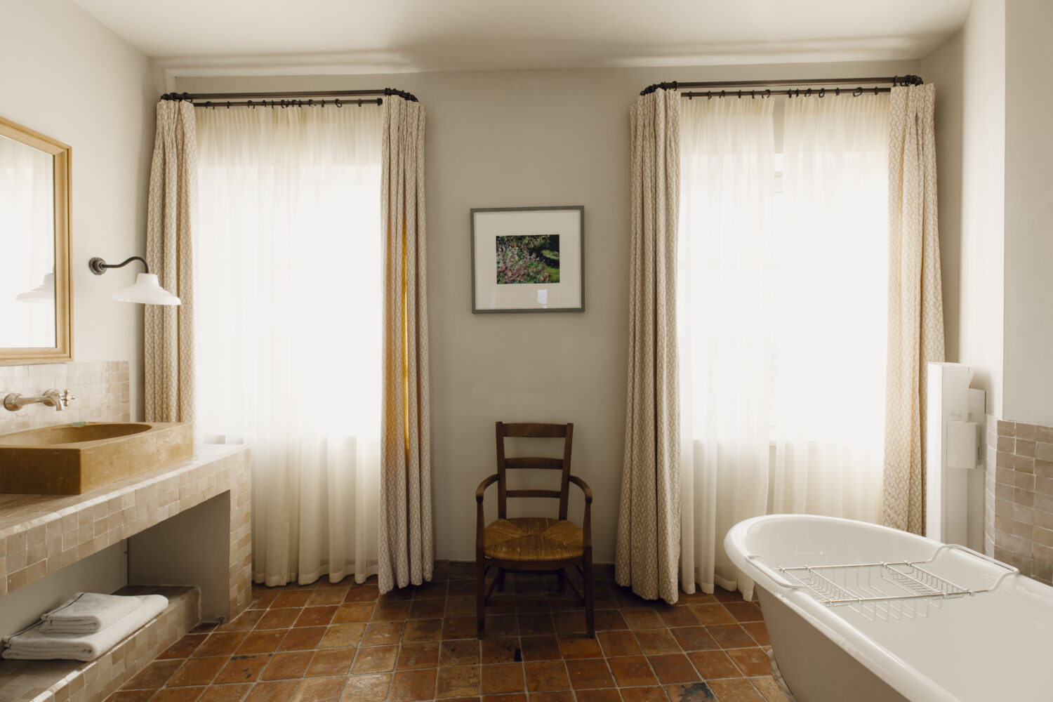 CrillonLeBrave-10_24-NolwennPernin-HD-Prestige-Ventoux-Suite-bathroom